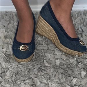 MK Denim w/straw style bottoms wedges